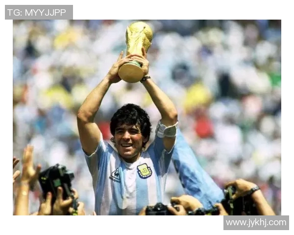 传奇足球明星马拉多纳的辉煌人生与不朽足迹回顾 传奇足球明星马拉多纳的辉煌人生与不朽足迹回顾